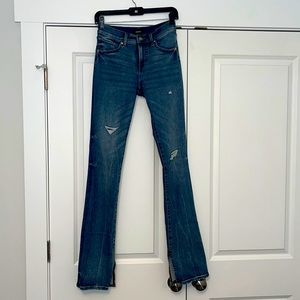 Express Skyscraper mid rise jeans medium wash with destruction size 2L